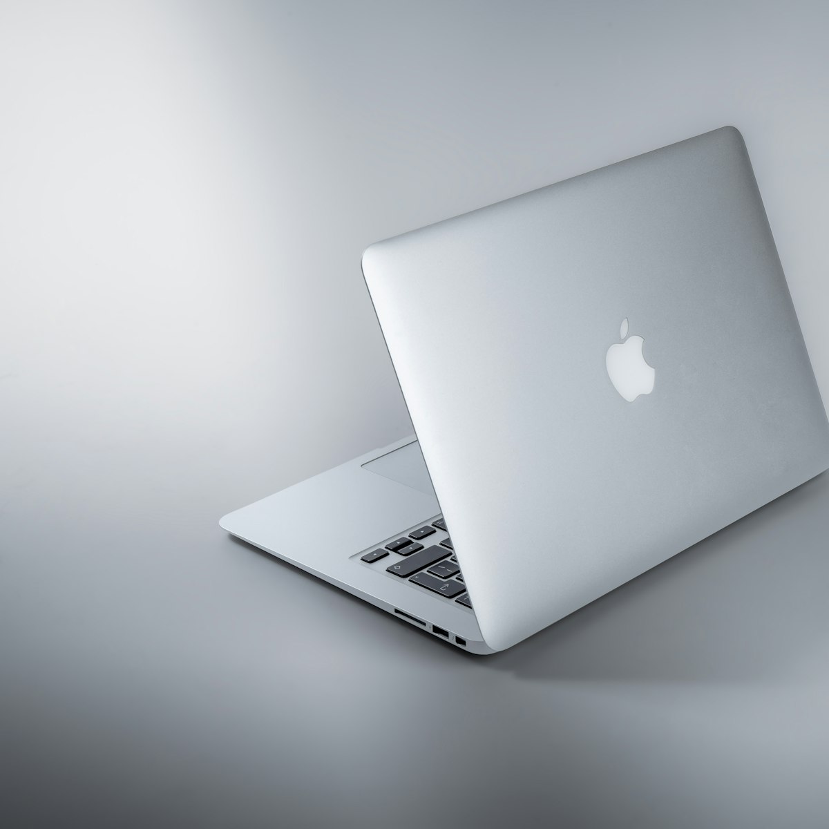 MacBook Air 13-inch (M3)